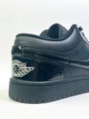 AIR JORDAN