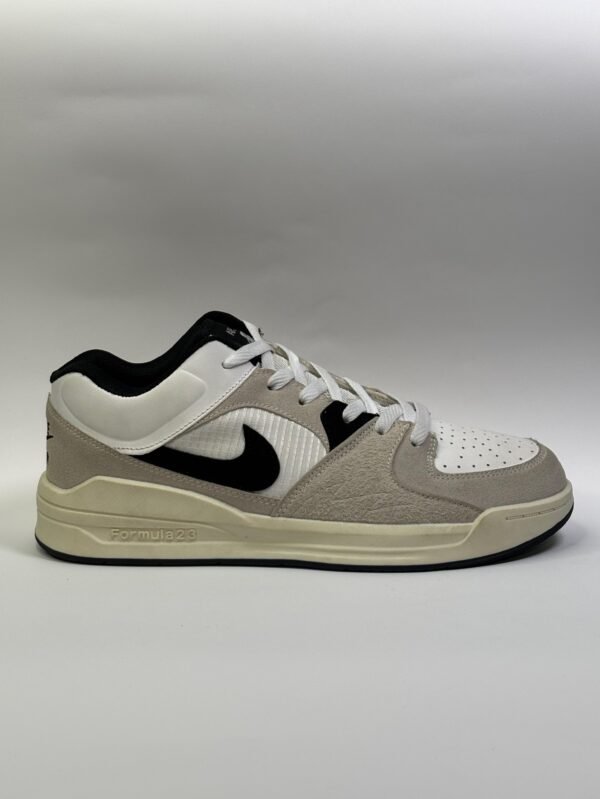 Nike Ino