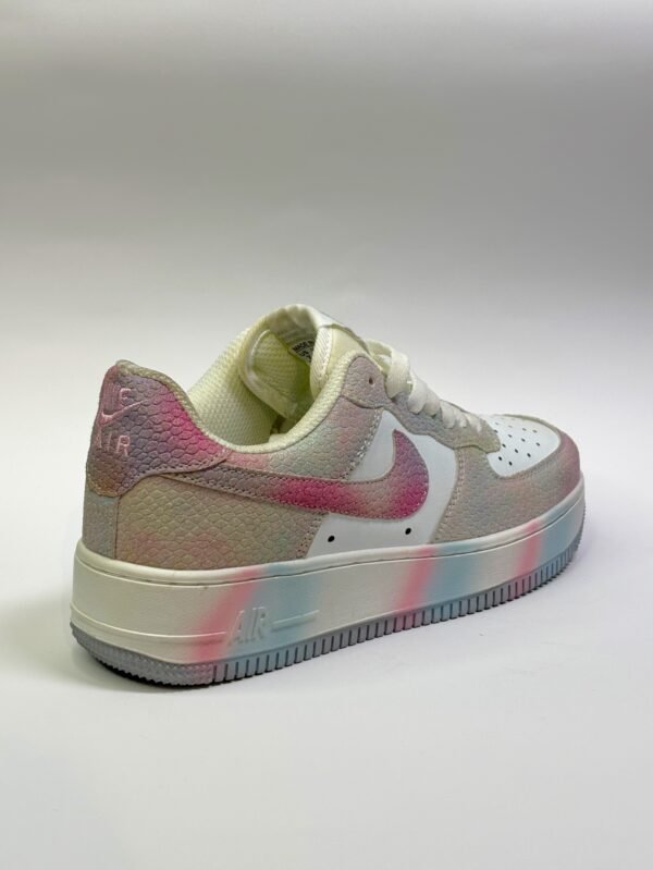 Nike Rose - Image 3