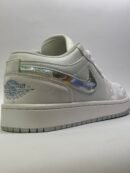 AIR JORDAN