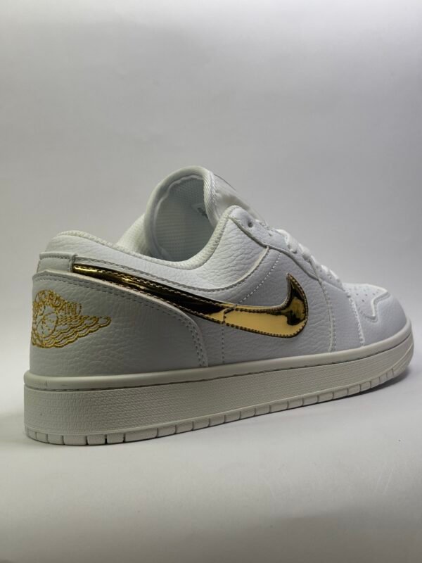 AIR JORDAN - Image 2