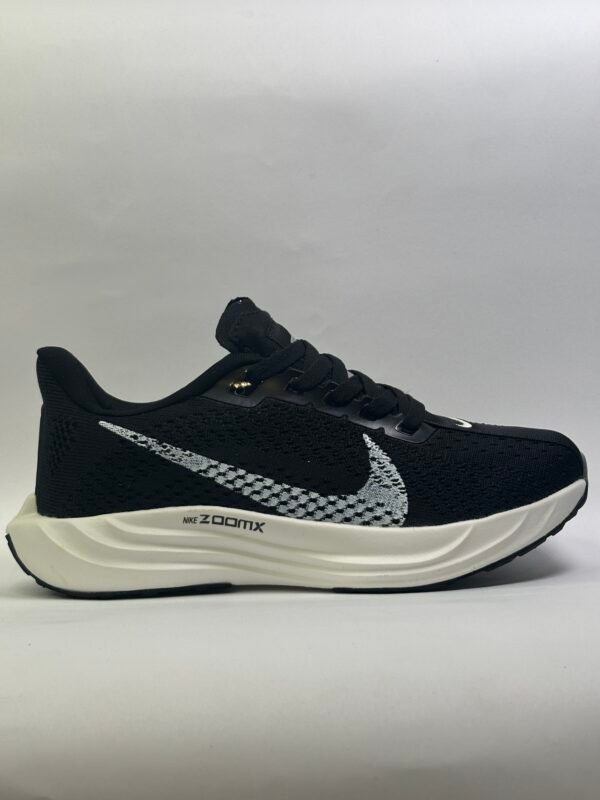 Nike ZOOM - Image 4