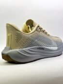 NIKE ZOOM