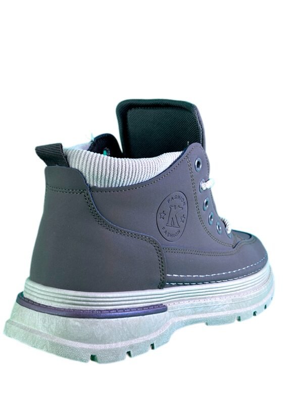 BOOTS - Image 2