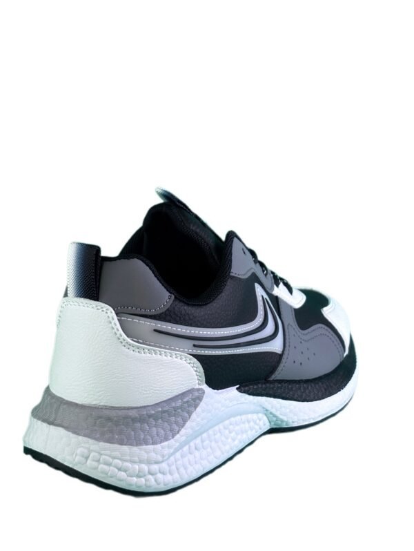 NIKE - Image 8